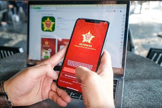 Thuế TP. Hồ Chí Minh đề xuất cơ quan Công an cập nhật và thông báo tạm hoãn xuất cảnh qua ứng dụng VNeID. Ảnh: TL