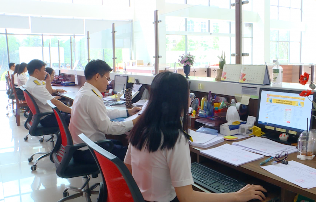 Thuế tỉnh Đồng Nai thu ng&acirc;n s&aacute;ch 6 th&aacute;ng đầu năm 2025 đạt 33.053 tỷ đồng. Ảnh: Đức Mỹ