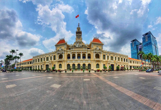 TP. Hồ Chí Minh kiến nghị cần có thông báo rộng rãi về doanh nghiệp không bắt buộc phải thực hiện thủ tục điều chỉnh dự án đầu tư do thay đổi địa giới hành chính khi thực hiện theo chính quyền 2 cấp. Ảnh: VGP