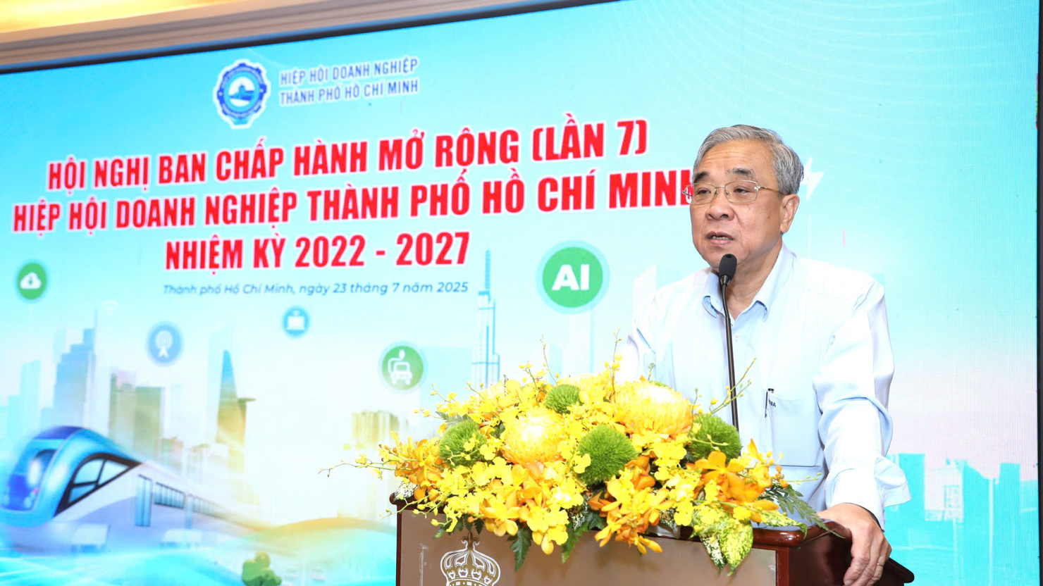 Ông Nguyễn Ngọc Hòa, Chủ tịch HUBA phát biểu tại hội nghị. Ảnh: T.D