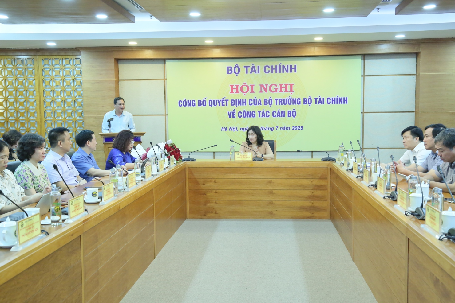 &Ocirc;ng Đỗ Văn Trường - Ph&oacute; B&iacute; thư chuy&ecirc;n tr&aacute;ch Đảng ủy Bộ T&agrave;i ch&iacute;nh ph&aacute;t biểu tại Hội nghị.