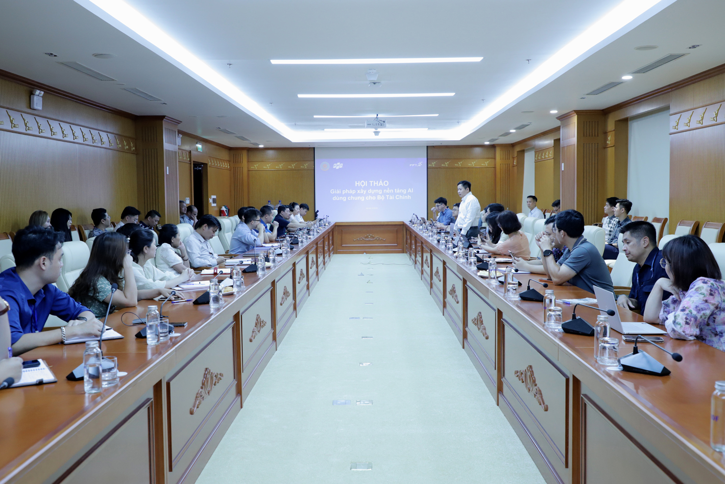 Hội thảo &ldquo;Giải ph&aacute;p x&acirc;y dựng nền tảng AI d&ugrave;ng chung cho Bộ T&agrave;i ch&iacute;nh&rdquo;.