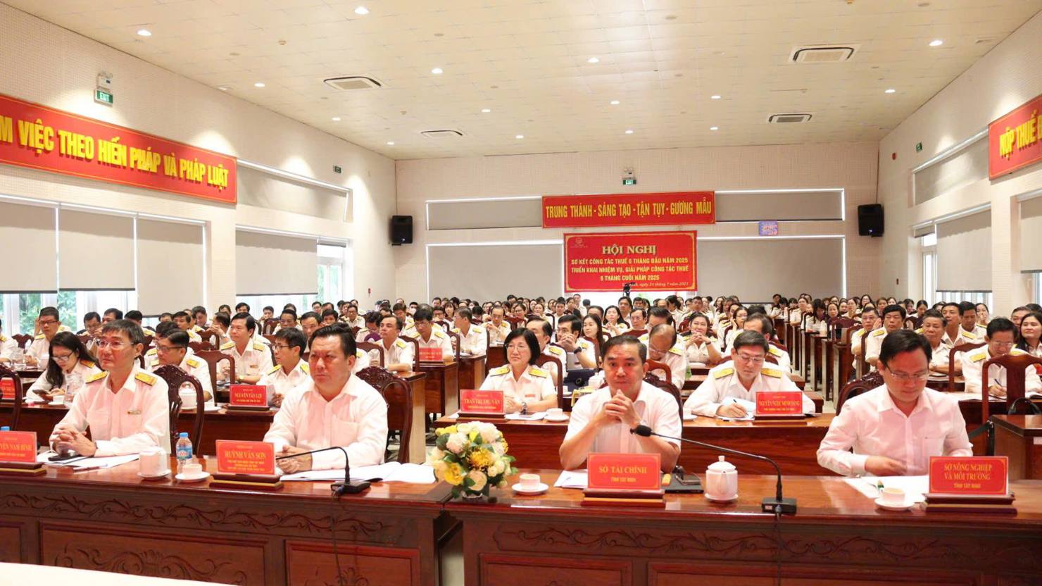 Trong tổng số thu ngân sách có 12/17 nguồn thu thu đạt trên 50% dự toán so với dự toán địa phương giao. Ảnh: TL