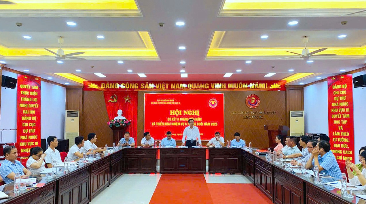 Quang cảnh Hội nghị Sơ kết c&ocirc;ng t&aacute;c 6 th&aacute;ng đầu năm v&agrave; triển khai nhiệm vụ 6 th&aacute;ng cuối năm 2025 của Chi cục DTNN khu vực III (ng&agrave;y 25/7/2025).
