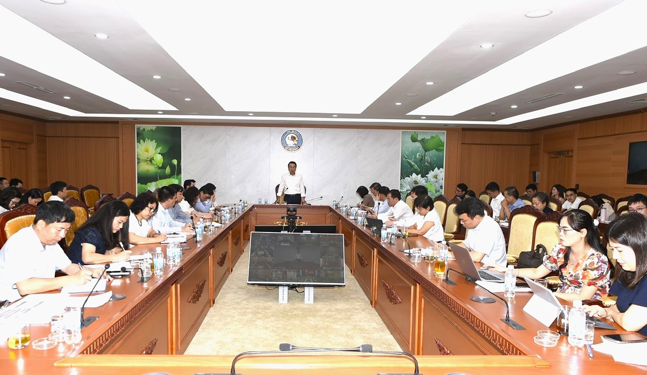 To&agrave;n cảnh phi&ecirc;n họp.