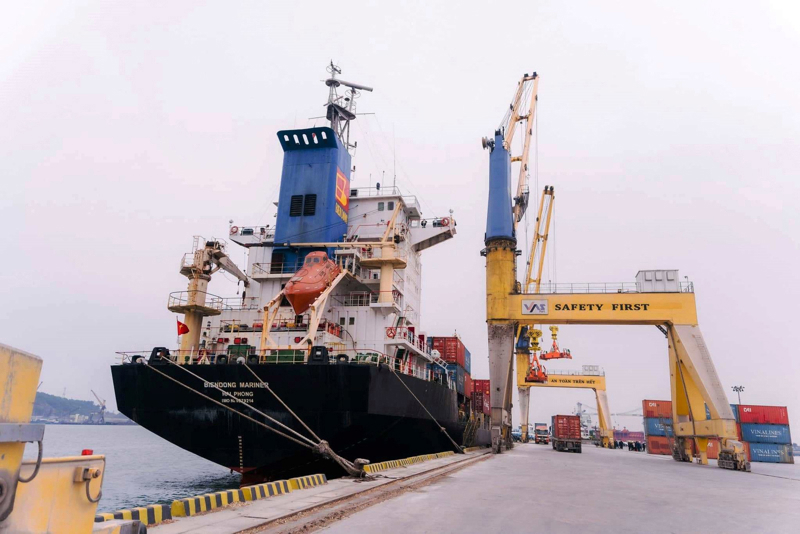 Cảng Nghi Sơn đóng góp tích cực vào tăng trưởng.