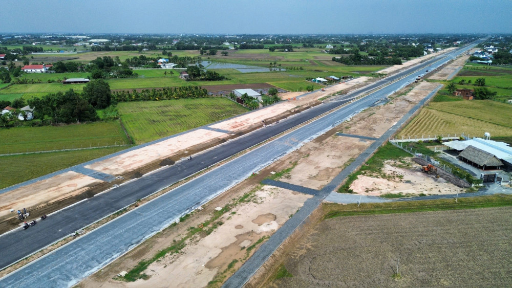 Đường tỉnh DT.823D (Trục mở mới T&acirc;y Bắc kết nối T&acirc;y Ninh - TP. Hồ Ch&iacute; Minh). (Ảnh: b&aacute;o Long An).