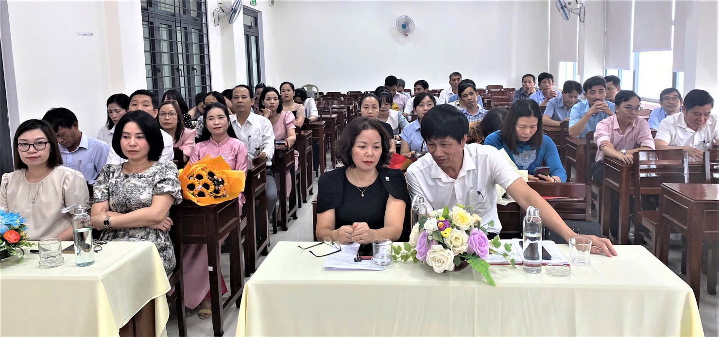 Các đại biểu tham dự Hội nghị