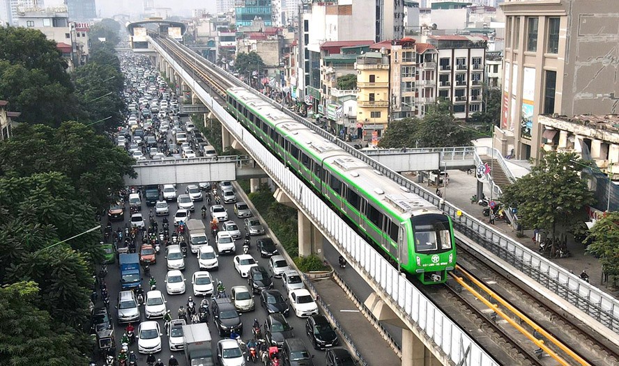 Để giảm tải, tiến tới phương tiện bongdaso wap máy cá nhân chạy bongdaso wap xăng, cần có các phương tiện thay thế. Hiệu quả nhất là các phương tiện vận tải công cộng.