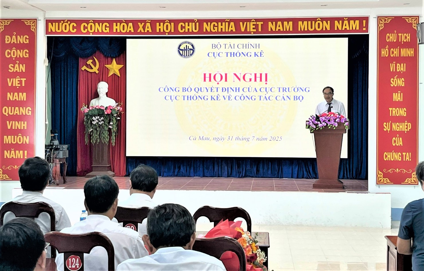 Tân Trưởng Thống kê tỉnh Cà Mau Nguyễn Thanh Hải phát biểu tại Hội nghị