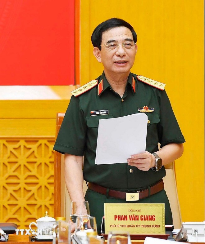 Đại tướng Phan Văn Giang, Uỷ viên Bộ Chính trị, Phó Bí thư Quân uỷ Trung ương, Bộ trưởng Bộ Quốc phòng phát biểu. Ảnh: TTXVN. 