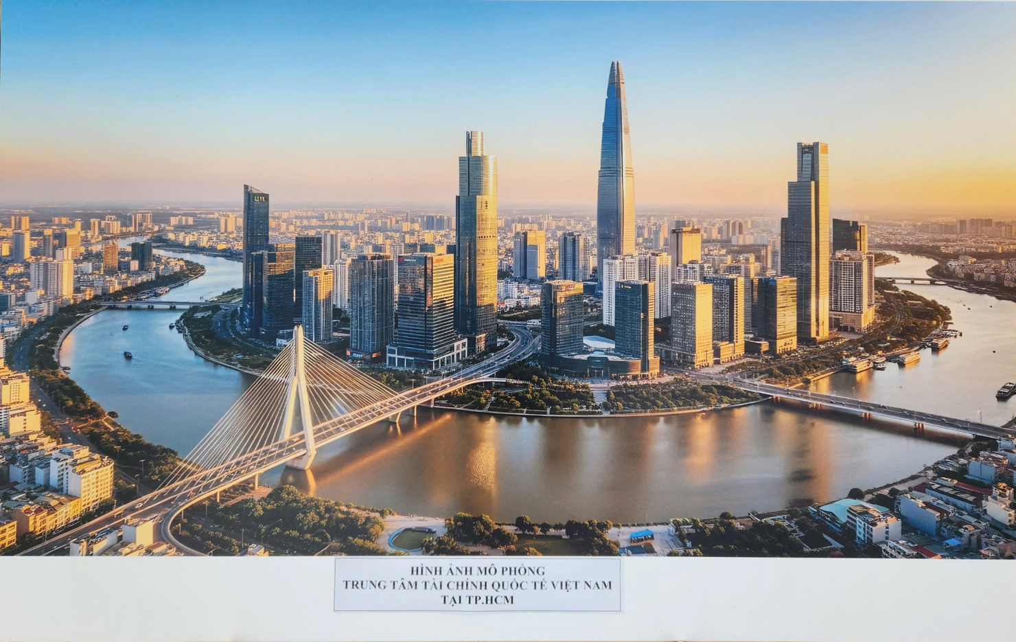 TP. Hồ Chí Minh đề xuất Chính phủ sớm xem xét, giải quyết những vướng mắc về cơ chế, chính sách nhằm tạo động lực để Thành phố phát triển. Ảnh: TL