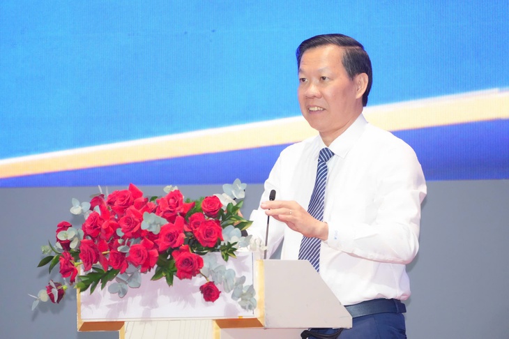 Chủ nhiệm Ủy ban Kinh tế và Tài chính của Quốc hội Phan Văn Mãi quán triệt những nội dung cơ bản của Nghị quyết số 222/2025/QH15. Ảnh: Hữu Hạnh