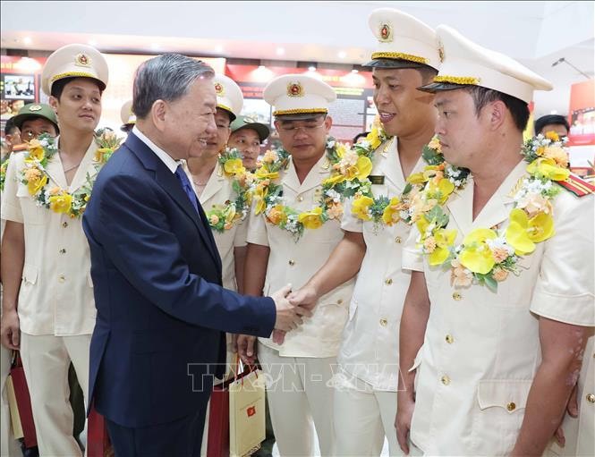Tổng Bí thư Tô Lâm và các đại biểu. Ảnh: Thống Nhất/TTXVN. 