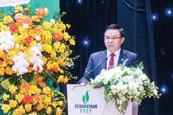 Đồng chí Lê Mạnh Hùng - Bí thư Đảng ủy, Chủ tịch HĐTV Petrovietnam phát biểu chỉ đạo tại Đại hội Đảng bộ PVEP, nhiệm kỳ 2025-2030 - Đại hội điểm của Đảng bộ Petrovietnam.