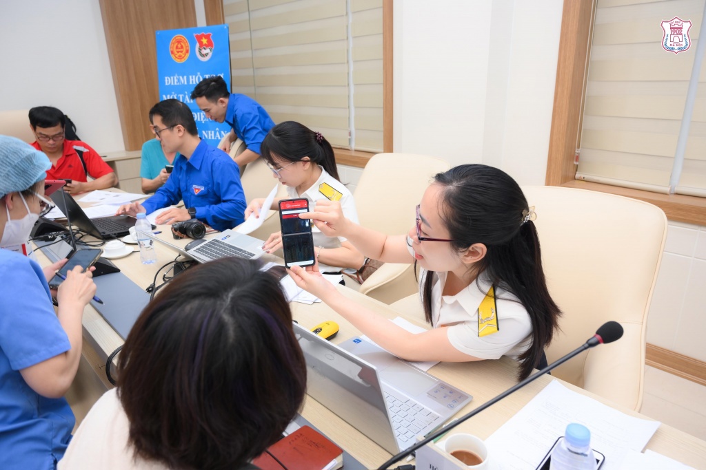 Công tác hỗ trợ người nộp thuế luôn được cơ quan thuế quan tâm, nâng cao chất lượng. Ảnh: HH. 