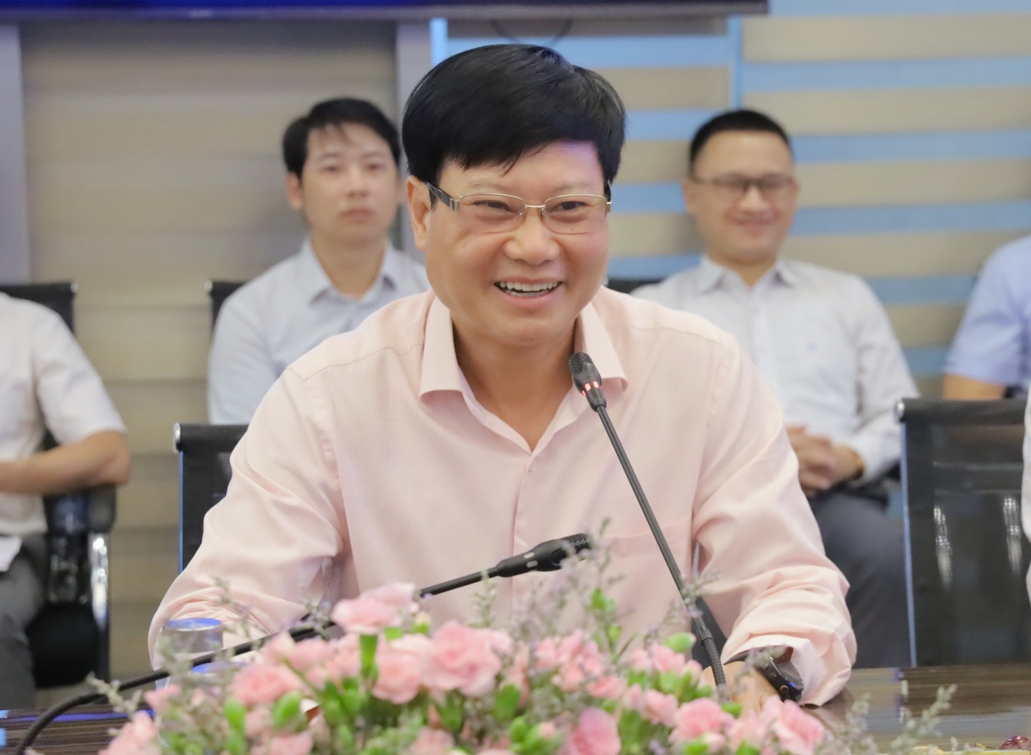 Ông Lưu Văn Tuyển - Phó Bí thư Đảng uỷ, Thành viên HĐQT, Tổng Giám đốc Petrolimex mong muốn sự hợp tác của đôi bên sẽ mang đến cho khách hàng mua xăng dầu nhiều trải nghiệm dịch vụ tốt nhất.