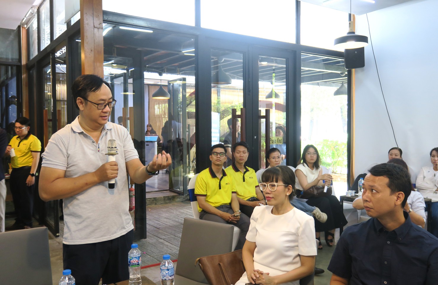 &Ocirc;ng L&yacute; Minh Tu&acirc;n, Trưởng ph&ograve;ng Chuyển đổi số (Sở Khoa học v&agrave; C&ocirc;ng nghệ) chia sẻ tại sự kiện. Ảnh: Đức Mỹ