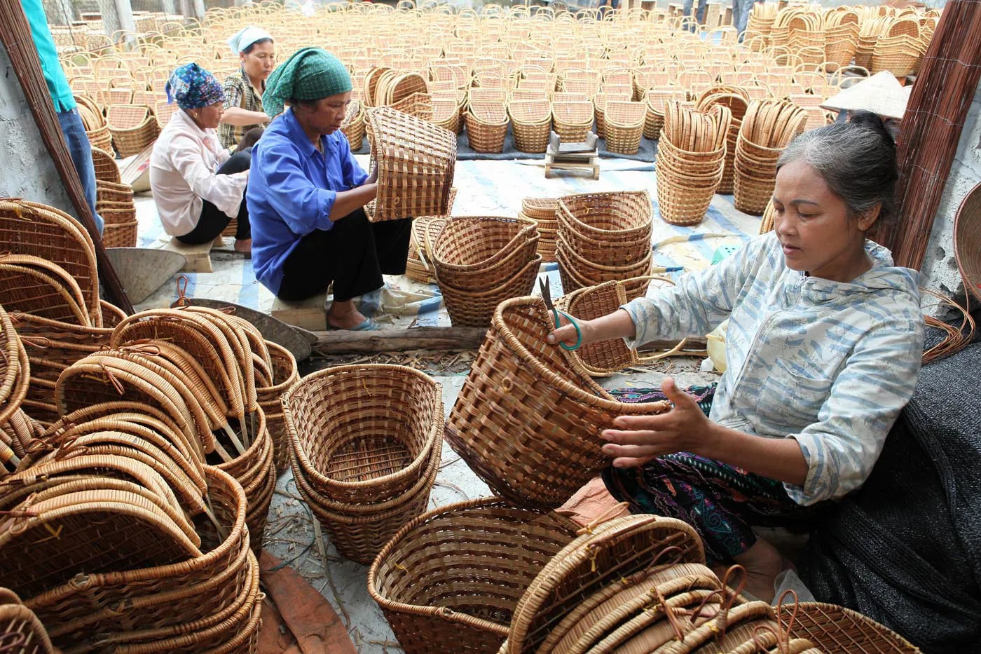 Để kinh tế làng nghề Việt bứt phá cần đổi mới tư duy sáng tạo và ứng dụng công nghệ trong quá trình sản xuất.
