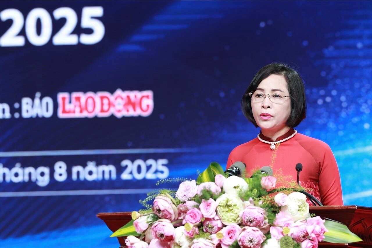 Ph&oacute; Chủ tịch Quốc hội Nguyễn Thị Thanh ph&aacute;t biểu tại buổi lễ.