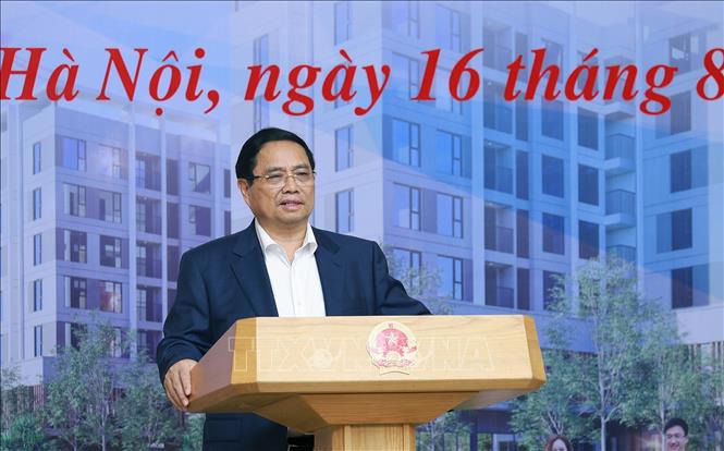 Thủ tướng Phạm Minh Ch&iacute;nh chủ tr&igrave; Hội nghị sơ kết việc thực hiện chỉ ti&ecirc;u ph&aacute;t triển nh&agrave; ở x&atilde; hội 07 th&aacute;ng đầu năm 2025. Ảnh: Dương Giang/TTXVN
