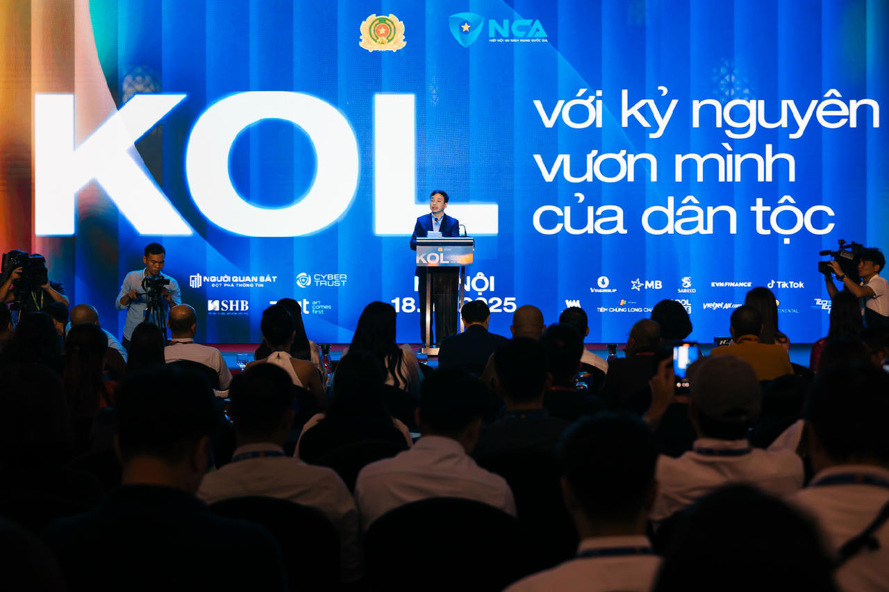Hội nghị “KOL với kỷ nguyên vươn mình của dân tộc” (KOL summit 2025) quy tụ nhiều gương mặt nổi tiếng và có sức ảnh hưởng mạnh mẽ.