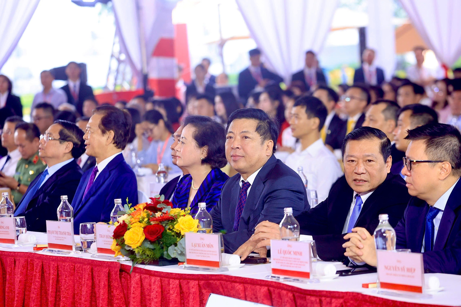 Bộ trưởng Bộ X&acirc;y dựng Trần Hồng Minh dự Lễ Kh&aacute;nh th&agrave;nh tại điểm cầu Trung t&acirc;m Triển l&atilde;m Quốc gia.