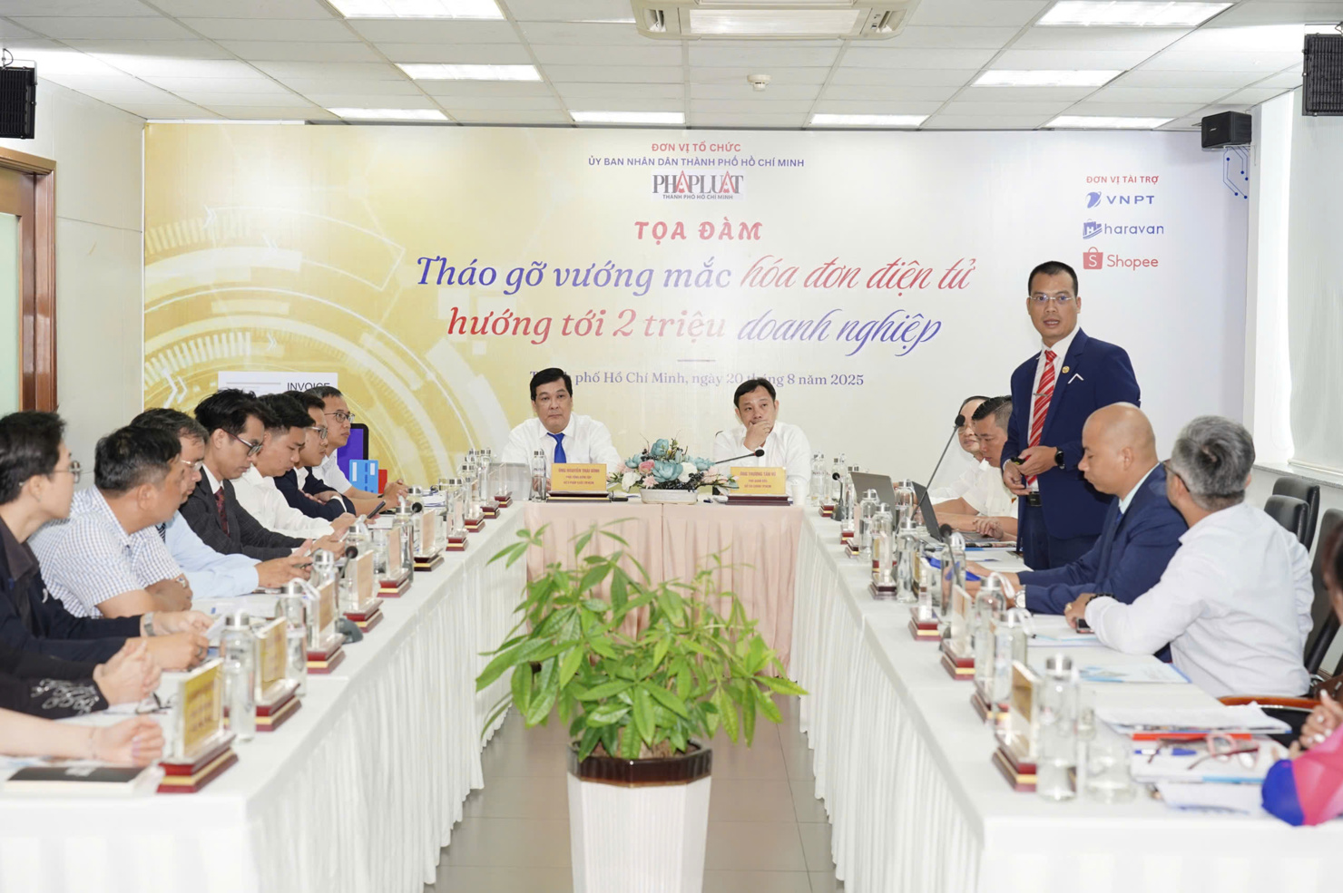 Tại tọa đàm nhiều đề xuất đột phá đã được ghi nhận. Ảnh: Thuận Văn