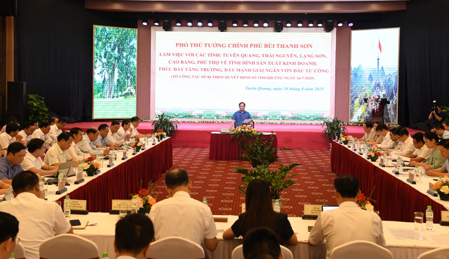 Phó Thủ tướng Bùi Thanh Sơn làm việc với 5 địa phương miền núi phía Bắc để thúc đẩy tăng trưởng, đẩy mạnh giải ngân vốn đầu tư công.