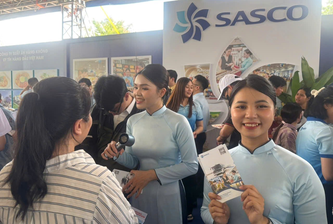 Công ty SASCO tuyển dụng tại ngày hội. Ảnh: PT