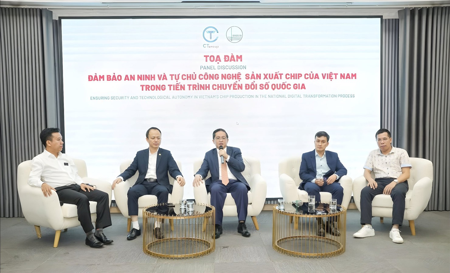 Theo các chuyên gia, Việt Nam cần ưu tiên phát triển chip nội địa phục vụ chuyển đổi số.