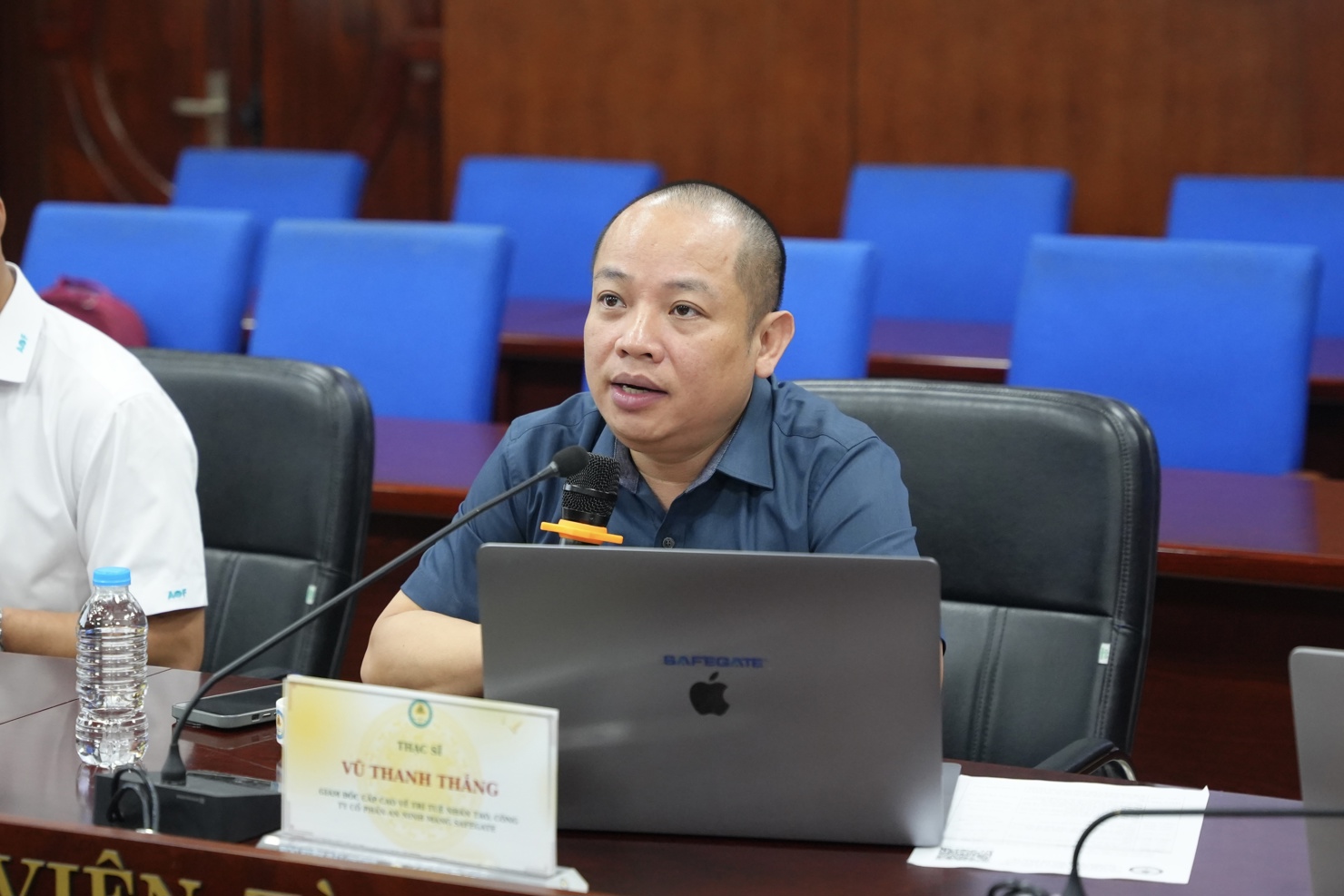 ThS. Vũ Thanh Thắng - Giám đốc cấp cao về Trí tuệ nhân tạo của SafeGate chia sẻ tại Hội thảo.
