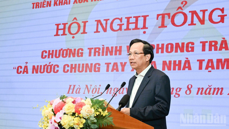 Bộ trưởng D&acirc;n tộc v&agrave; T&ocirc;n gi&aacute;o Đ&agrave;o Ngọc Dung ph&aacute;t biểu &yacute; kiến tại Hội nghị tổng kết. (Ảnh: TRẦN HẢI)