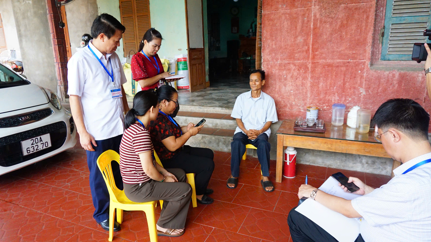 Trưởng Thống kê tỉnh Thái Nguyên Trần Quang tăng cường đi cơ sở để có những đánh giá, phân tích số liệu thống kê có tính thực tiễn.
