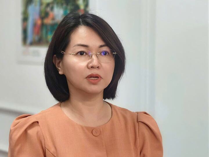 Cục trưởng Cục An toàn thực phẩm, Bộ Y tế Trần Việt Nga bị bắt vì nhận hối lộ.