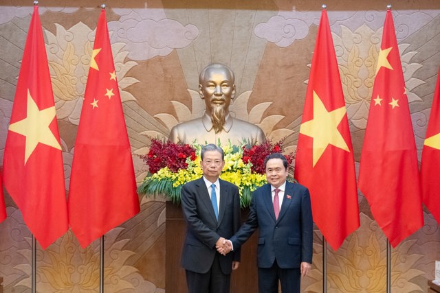 Chủ tịch Quốc hội Trần Thanh Mẫn và Ủy viên trưởng Nhân đại toàn quốc Trung Quốc Triệu Lạc Tế. Ảnh: Phạm Thắng .