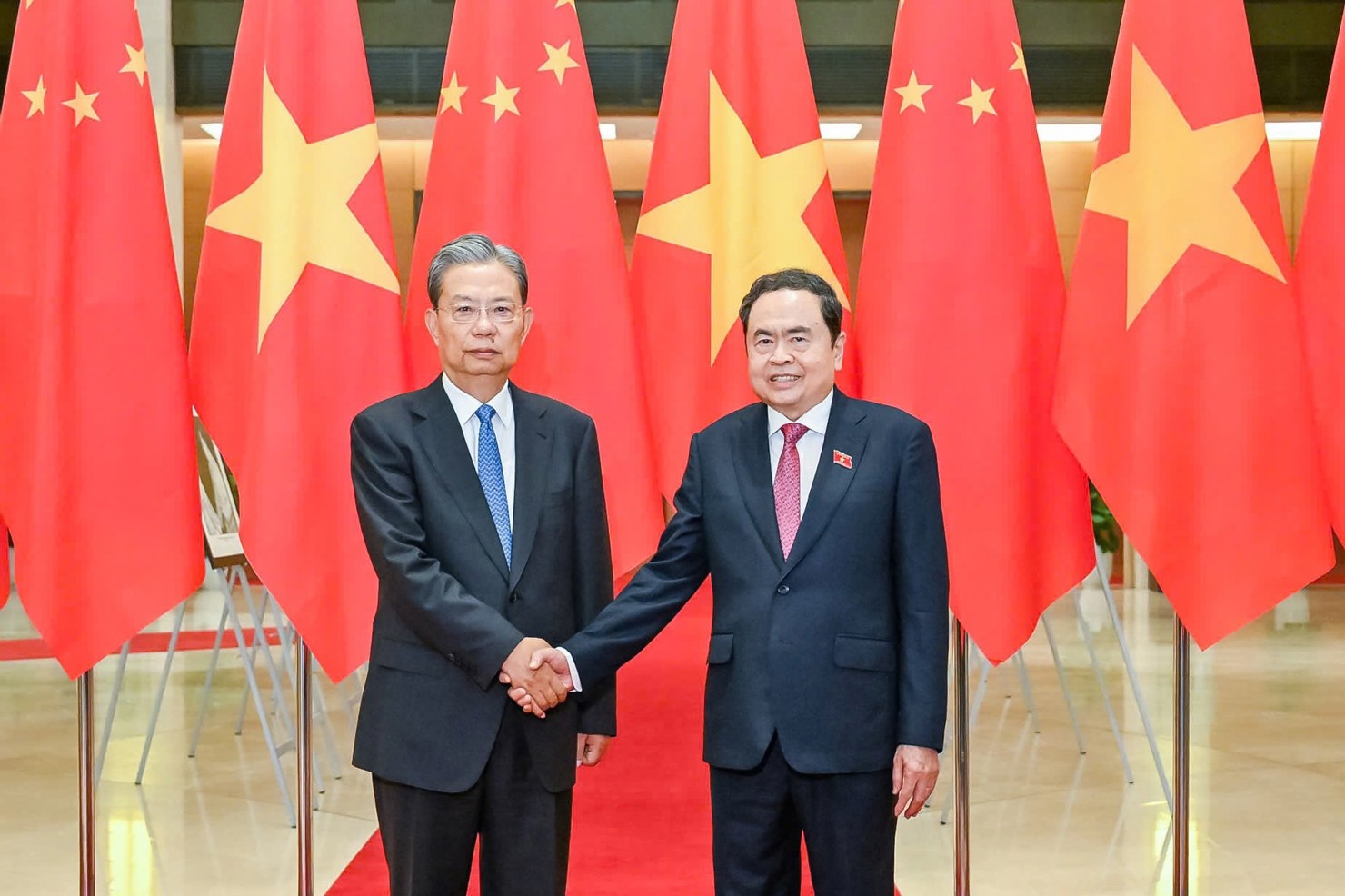 Chủ tịch Quốc hội Trần Thanh Mẫn và Ủy viên trưởng Nhân đại toàn quốc Trung Quốc Triệu Lạc Tế. Ảnh: Phạm Thắng.