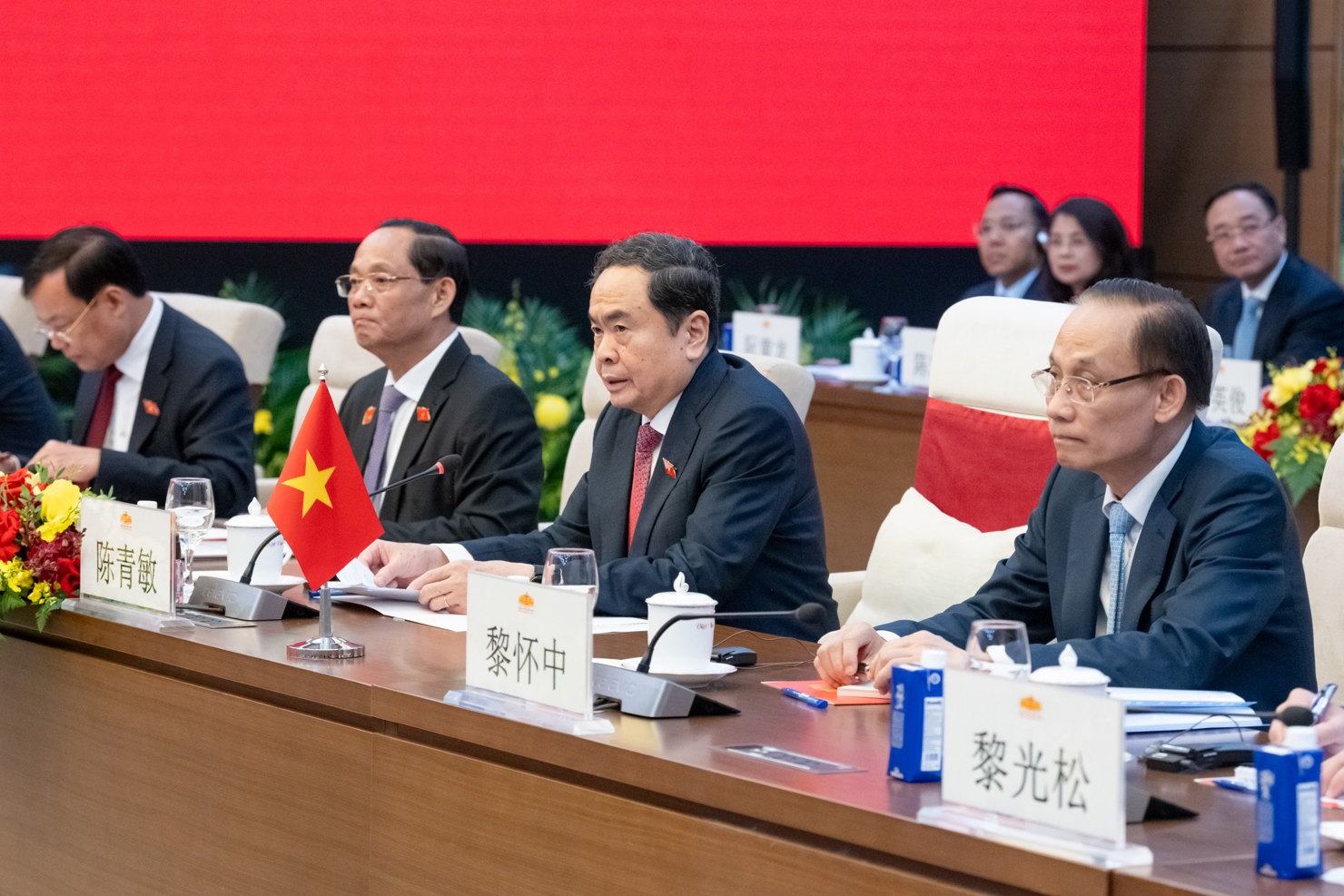 Chủ tịch Quốc hội Trần Thanh Mẫn hội đàm với Ủy viên trưởng Nhân đại toàn quốc Trung Quốc Triệu Lạc Tế. Ảnh: Phạm Thắng. 