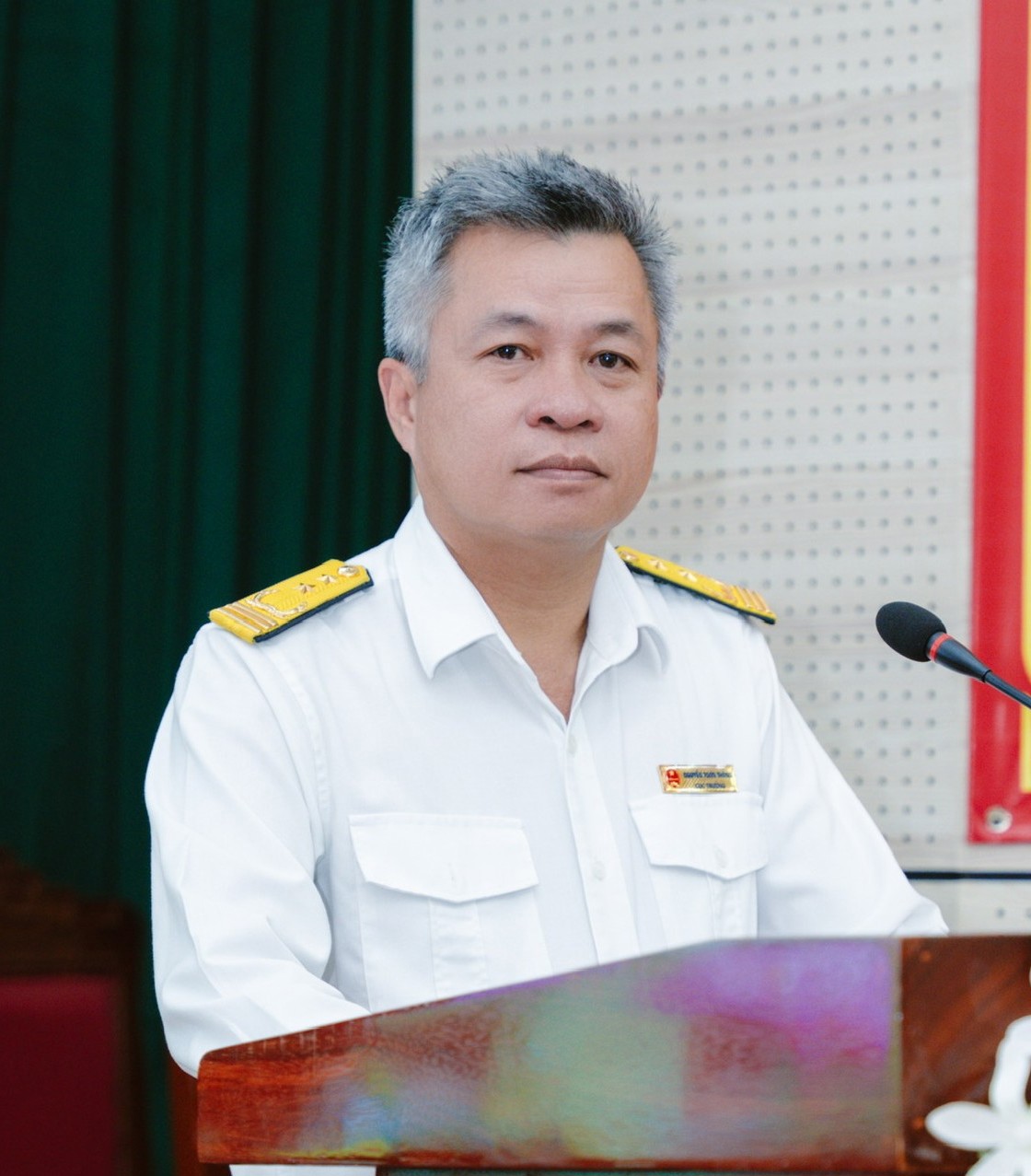 &ldquo;Kết quả thu ng&acirc;n s&aacute;ch đạt được chủ yếu nhờ sự v&agrave;o cuộc quyết liệt của to&agrave;n hệ thống ch&iacute;nh trị, c&ugrave;ng với sự đồng h&agrave;nh của cộng đồng doanh nghiệp, người d&acirc;n, với tinh thần tr&aacute;ch nhiệm, nỗ lực của đội ngũ c&ocirc;ng chức ng&agrave;nh Thuế tỉnh Đồng Nai&rdquo;, &ocirc;ng Nguyễn To&agrave;n Thắng - Trưởng Thuế tỉnh Đồng Nai.