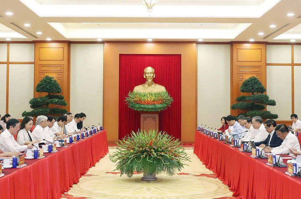 Tổng Bí thư Tô Lâm phát biểu tại cuộc làm việc của Bộ Chính trị với Ban Thường vụ Đảng ủy Mặt trận Tổ quốc, các đoàn thể Trung ương. Ảnh: Thống Nhất/TTXVN. 