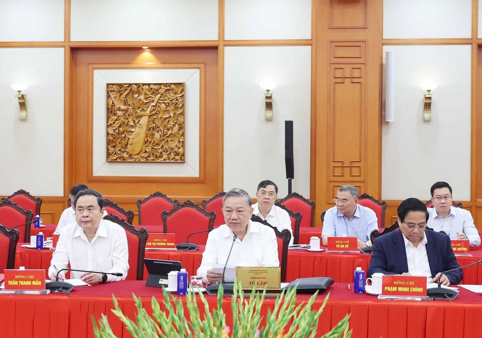 Tổng Bí thư Tô Lâm chủ trì cuộc làm việc của Bộ Chính trị với Ban Thường vụ Đảng ủy Mặt trận Tổ quốc, các đoàn thể Trung ương. Ảnh: Thống Nhất/TTXVN. 