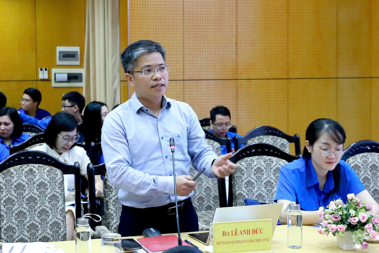 Ông Lê Anh Đức - Trưởng Ban Quy hoạch và Phát triển vùng (Viện Chiến lược và Chính sách inh tế - tài chính) trình bày tham luận tại Hội thảo. Ảnh: Gia Hân.