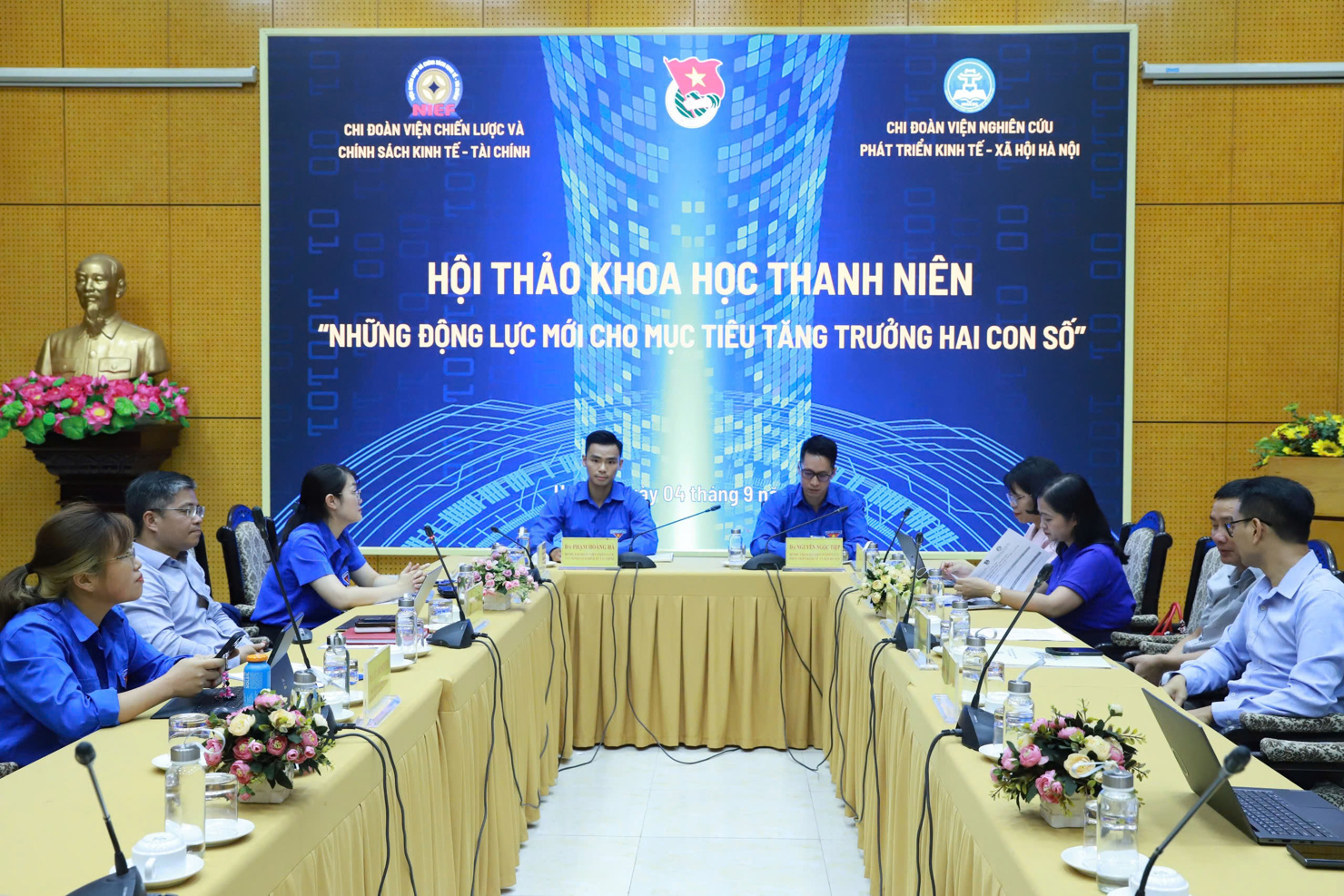 Sự kiện thu hút đông đảo nhà khoa học trẻ, chuyên gia và đoàn viên thanh niên tham dự. Ảnh: Gia Hân.