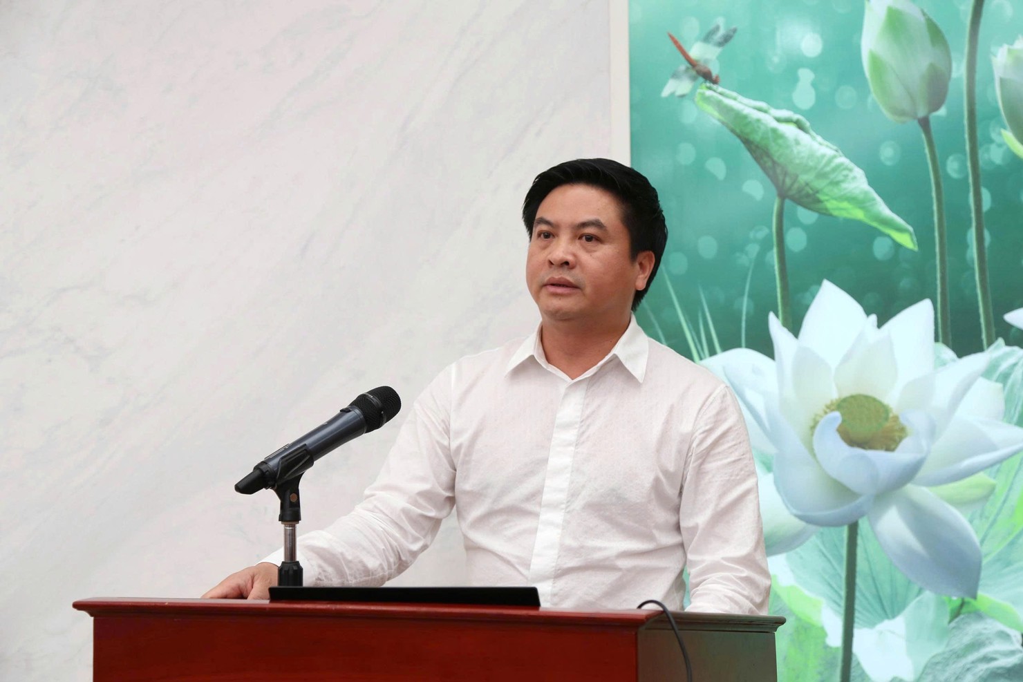 &Ocirc;ng Trịnh Đức Trọng - Ph&oacute; Vụ trưởng Vụ Ph&aacute;t triển hạ tầng (Bộ T&agrave;i ch&iacute;nh) ph&aacute;t biểu tại Hội nghị.