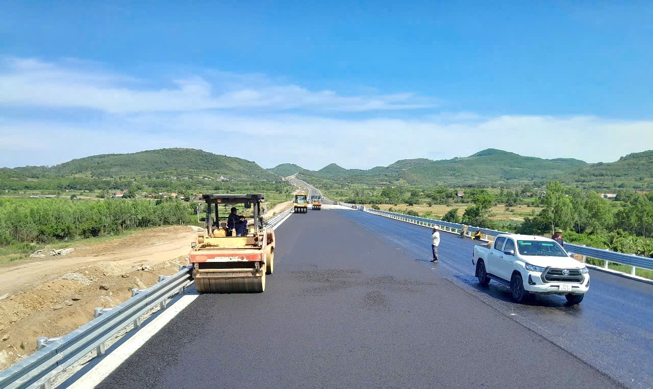 Đẩy mạnh triển khai dự án đầu tư công ở Đắk Lắk. Ảnh: Phạm Thọ
