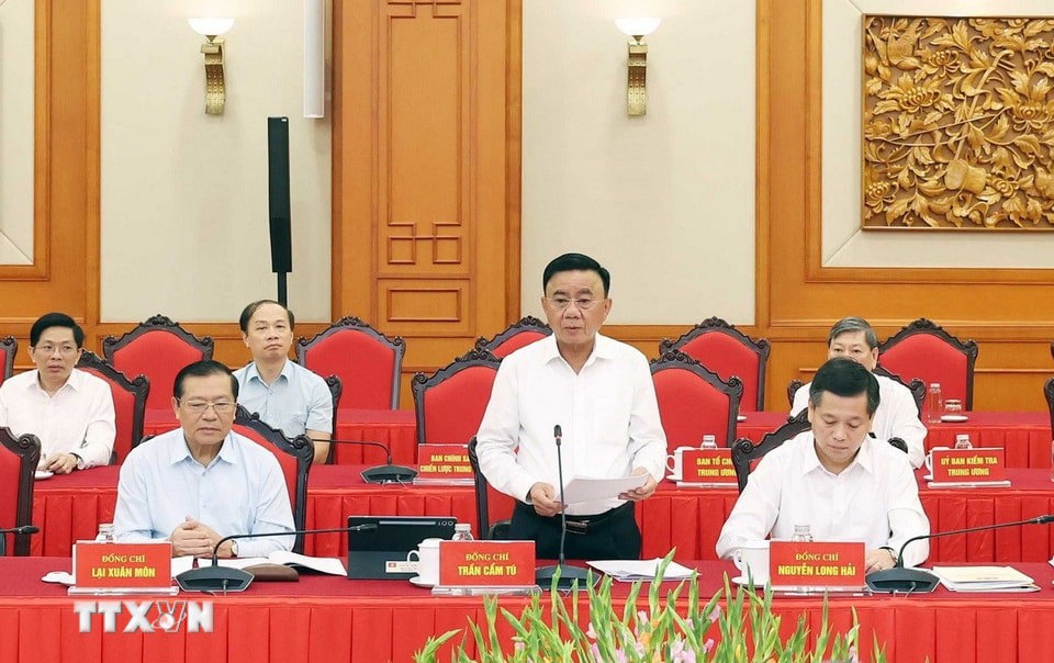 Thường trực Ban Bí thư, Bí thư Đảng ủy các cơ quan Đảng Trung ương Trần Cẩm Tú phát biểu tại cuộc làm việc. Ảnh: Thống Nhất - TTXVN.
