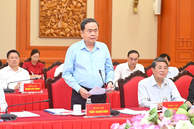 Chủ tịch Quốc hội Trần Thanh Mẫn, B&iacute; thư Đảng ủy Quốc hội, ph&aacute;t biểu tại cuộc l&agrave;m việc. (Ảnh: ĐĂNG KHOA).