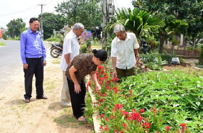 Việc huy động v&agrave; ph&aacute;t huy vai tr&ograve; chủ động của phụ nữ, thanh ni&ecirc;n v&agrave; người cao tuổi giữ vai tr&ograve; quan trọng trong x&acirc;y dựng NTM
