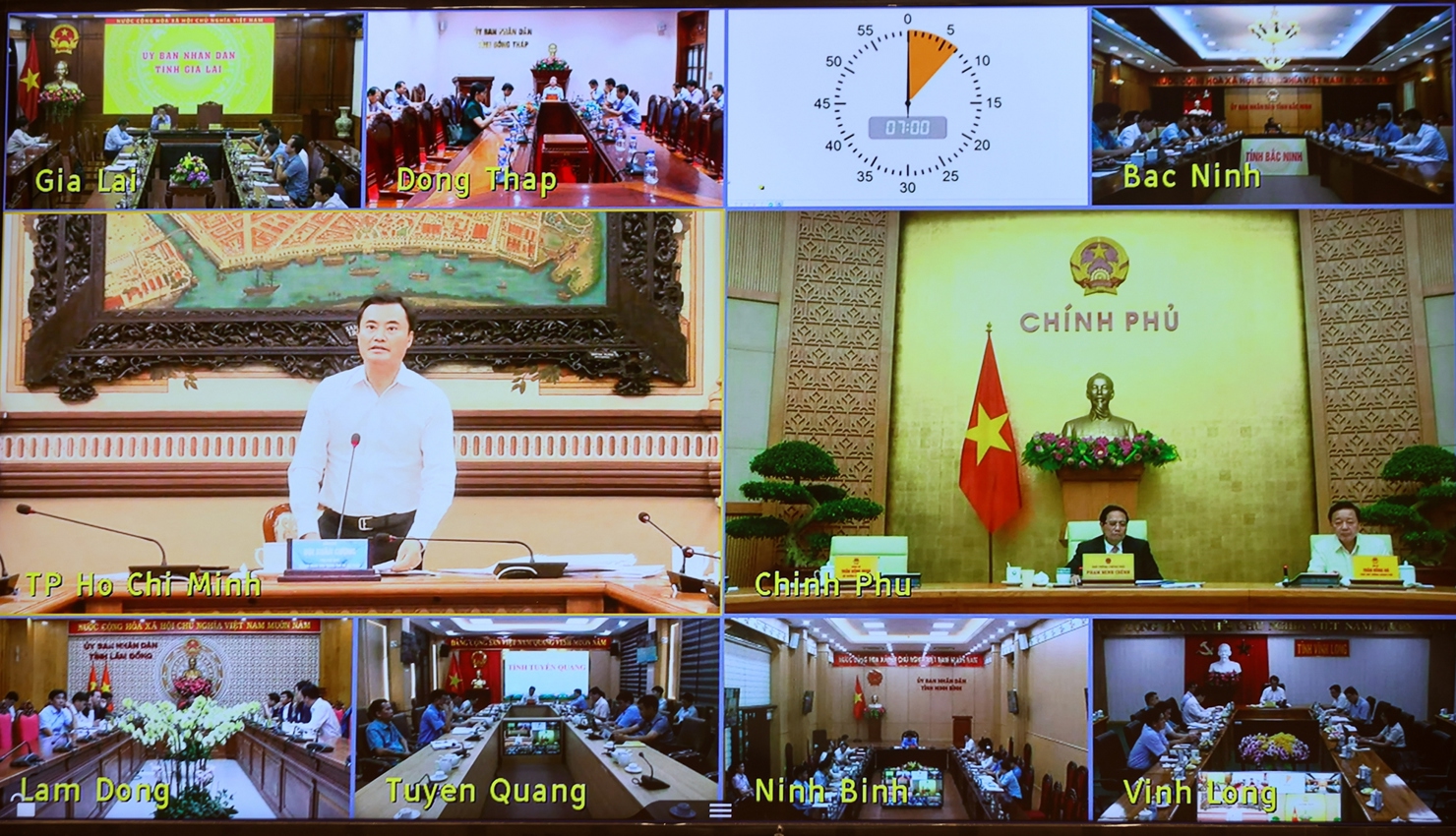 Các địa phương báo cáo tại phiên họp. Ảnh: VGP/Nhật Bắc