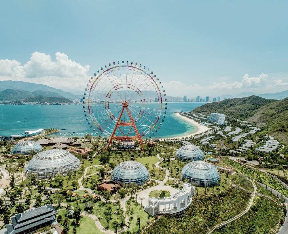 Vinpearl đang ti&ecirc;n phong kiến tạo kỳ quan du lịch Việt Nam, mang đến những trải nghiệm chuẩn mực v&agrave; đẳng cấp cho kh&aacute;ch h&agrave;ng.